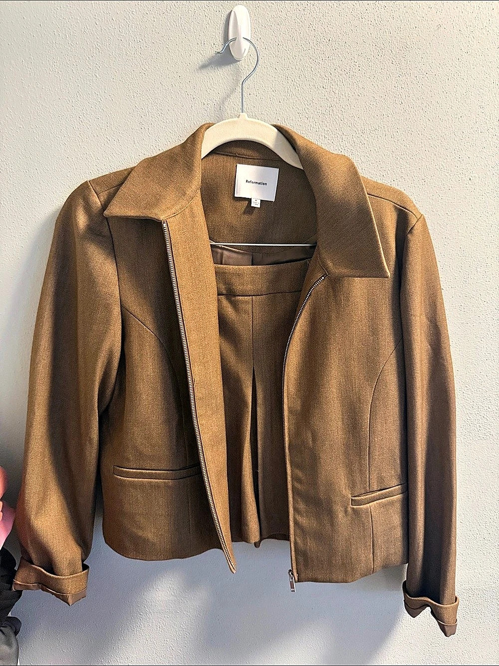 Reformation Brown Blazer & Pleated Skirt Size 6 Like New